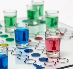 Relaxdays 10010181 Drinking Ludo Spiel, Partyspiel Für Erwachsene, Brett, 2 Würfel & 16 Shotgläser, Lustiges Trinkspiel -Kuechengeschirr 0e2b5719f0e816b64cc28879335b29b3