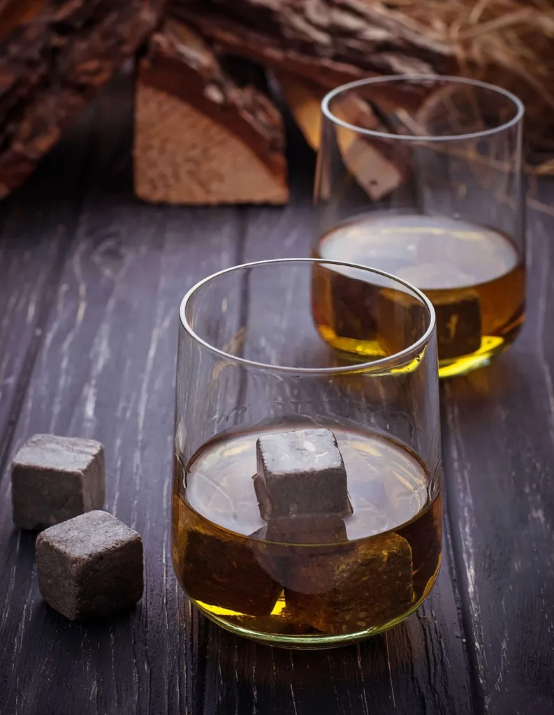 Echos 4er Whisky Steine Set Aus Granit | Wieder Verwendbar | Im Hochwertigem Stoffbeutel | 6 Echos 4er Whisky Steine Set Aus Granit | Wieder Verwendbar | Im Hochwertigem Stoffbeutel | – Bild 4