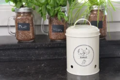 Esschert Design Vorratsdose Knoblauch; C2068 -Kuechengeschirr 607b8e667962984c7abdf82b8e9541df