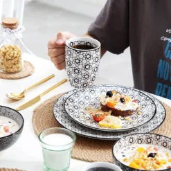 Vancasso, Haruka Porzellan Geschirrservice, 32-teilig Rund Kombiservice Geschirrset Tafelservice Für 8 Personen, Schwarz 13 Vancasso, Haruka Porzellan Geschirrservice, 32-teilig Rund Kombiservice Geschirrset Tafelservice Für 8 Personen, Schwarz -Kuechengeschirr 8065e7434ad0d0f1b5d477fcddad6c5b