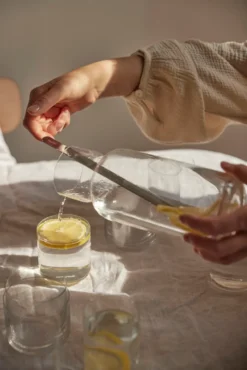 AARKE Karaffe Mit Rührlöffel Nesting Carafe Und Mixing Spoon Kristallglas 1,1L 25 AARKE Karaffe Mit Rührlöffel Nesting Carafe Und Mixing Spoon Kristallglas 1,1L -Kuechengeschirr 807ed4991ec199e7134d20aaeadf76af