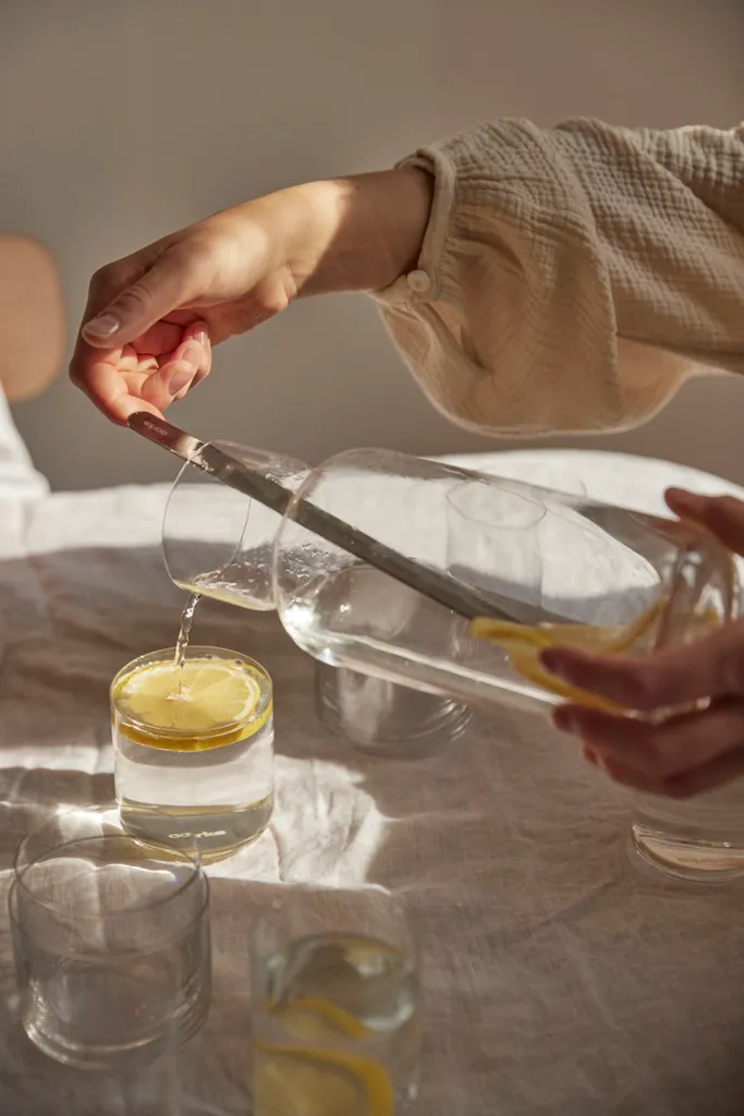 AARKE Karaffe Mit Rührlöffel Nesting Carafe Und Mixing Spoon Kristallglas 1,1L 14 AARKE Karaffe Mit Rührlöffel Nesting Carafe Und Mixing Spoon Kristallglas 1,1L – Bild 12