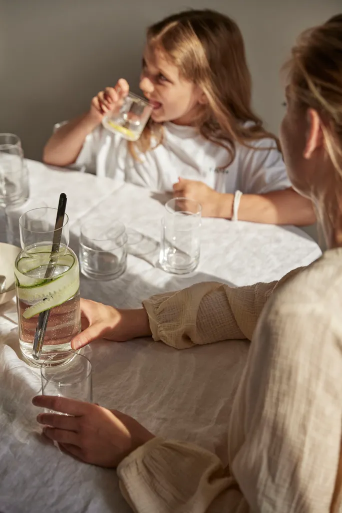 AARKE Karaffe Mit Rührlöffel Nesting Carafe Und Mixing Spoon Kristallglas 1,1L 13 AARKE Karaffe Mit Rührlöffel Nesting Carafe Und Mixing Spoon Kristallglas 1,1L – Bild 11