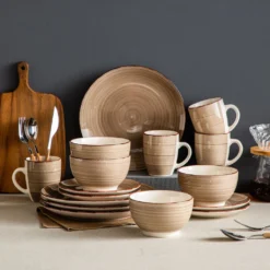 Vancasso Bella Steinzeug Kombiservice, 16 Teilig Geschirrset Für 4 Personen, Mit Je 4 Dessertteller, Speiseteller, Müslischalen, Kaffeebecher, Schokolade -Kuechengeschirr b131634be7e9826f5fe31e6f49ce56f3
