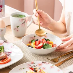 VEWEET Porzellan Kombiservice 'Annie', 40 Teilig Geschirrservice Für 8 Personen, Frühstückservice Mit Je 8 Eierbecher, Kaffeebecher 350 Ml, Müslischalen, Dessertteller Und Flachteller -Kuechengeschirr bf1ed6c75b2fc7e586698b6ea9629e07