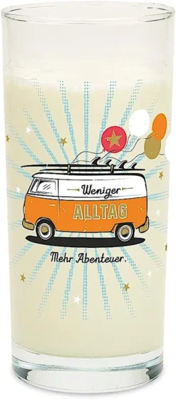 Trinkglas Motiv BUS "Weniger Alltag, Mehr Abenteuer" - 500ml