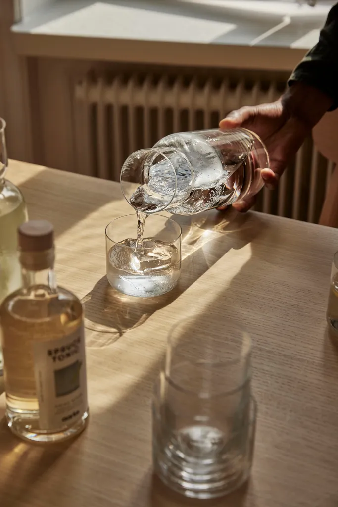 AARKE Karaffe Mit Rührlöffel Nesting Carafe Und Mixing Spoon Kristallglas 1,1L 9 AARKE Karaffe Mit Rührlöffel Nesting Carafe Und Mixing Spoon Kristallglas 1,1L – Bild 7